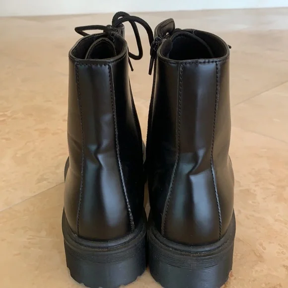 Qupid Black Combat Boots - Picture 5 of 6